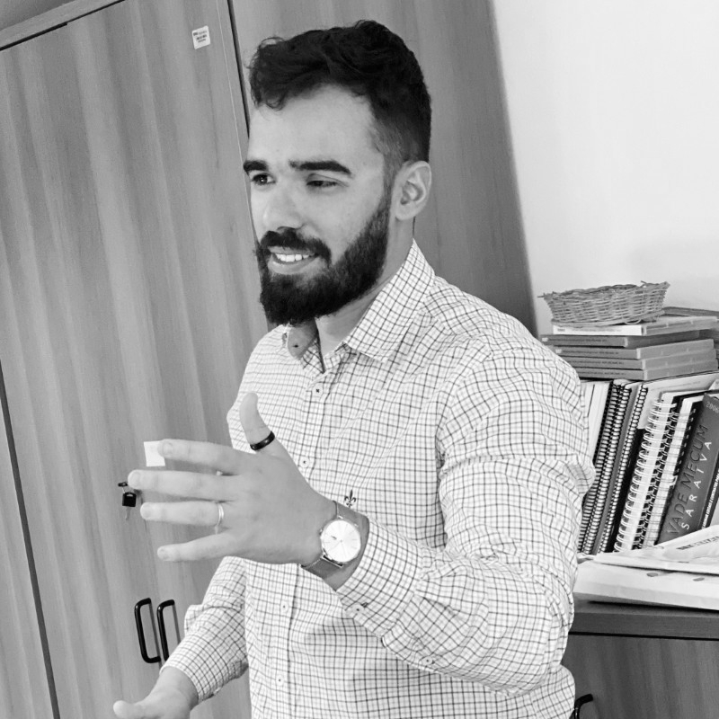 marcos_rocha_perfil-gray